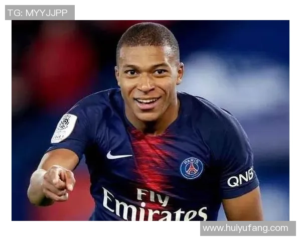 短袖球星足球赛季精彩回顾：从传奇对决到崭新星光的闪耀