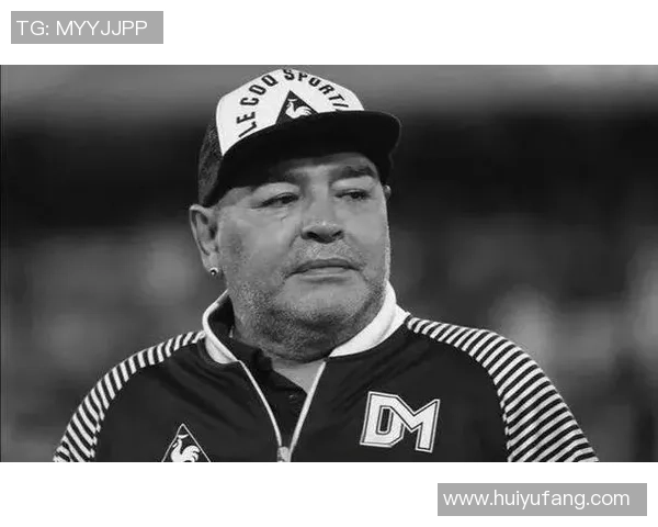 缅怀去年逝去的足球巨星回顾他辉煌生涯与永恒传奇 缅怀去年逝去的足球巨星回顾他辉煌生涯与永恒传奇