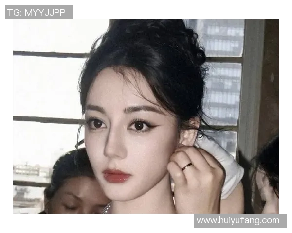 足球球星是否钟情于迪丽热巴背后的缘由与暗藏的情感线索分析